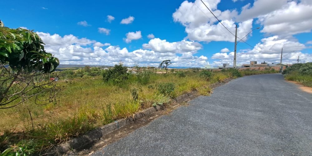 Lote plano no Condomínio Bicas (6)